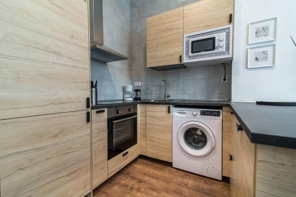 #15Pin-2 Apartamento De Un Dormitorio Plaza Castilla Madryt Zewnętrze zdjęcie